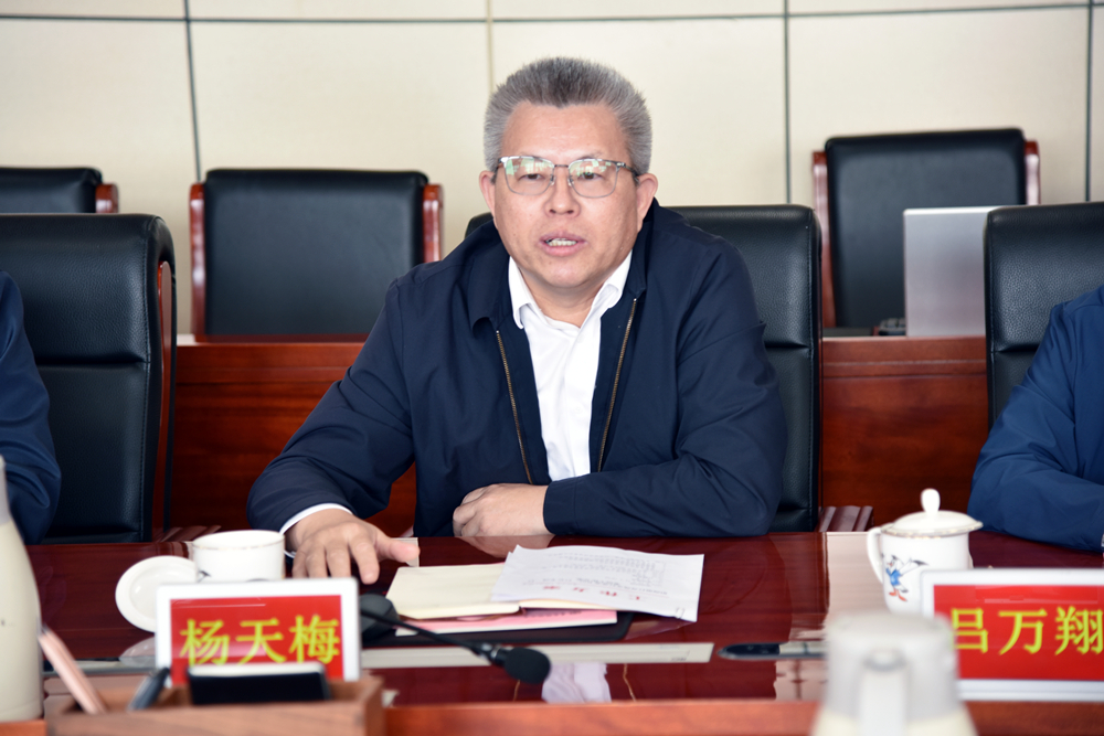 招商银行青岛分行党委书记、行长李琦来校交流